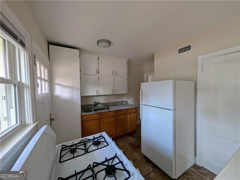 1761 John Calvin Avenue # 4 Property Photo 9