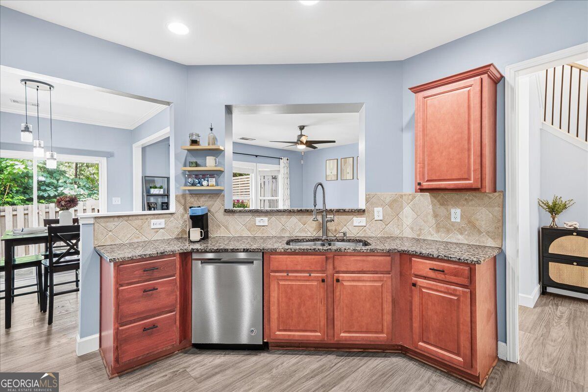 4977 Berkeley Oak Drive Property Photo 11