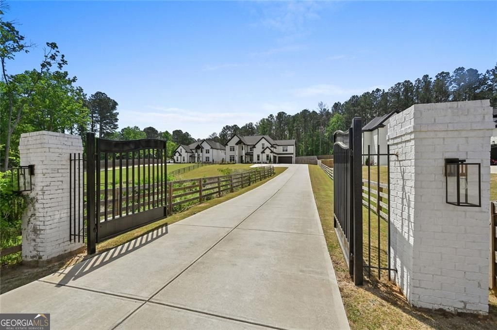 2694 Thompson Mill Road Property Photo 1