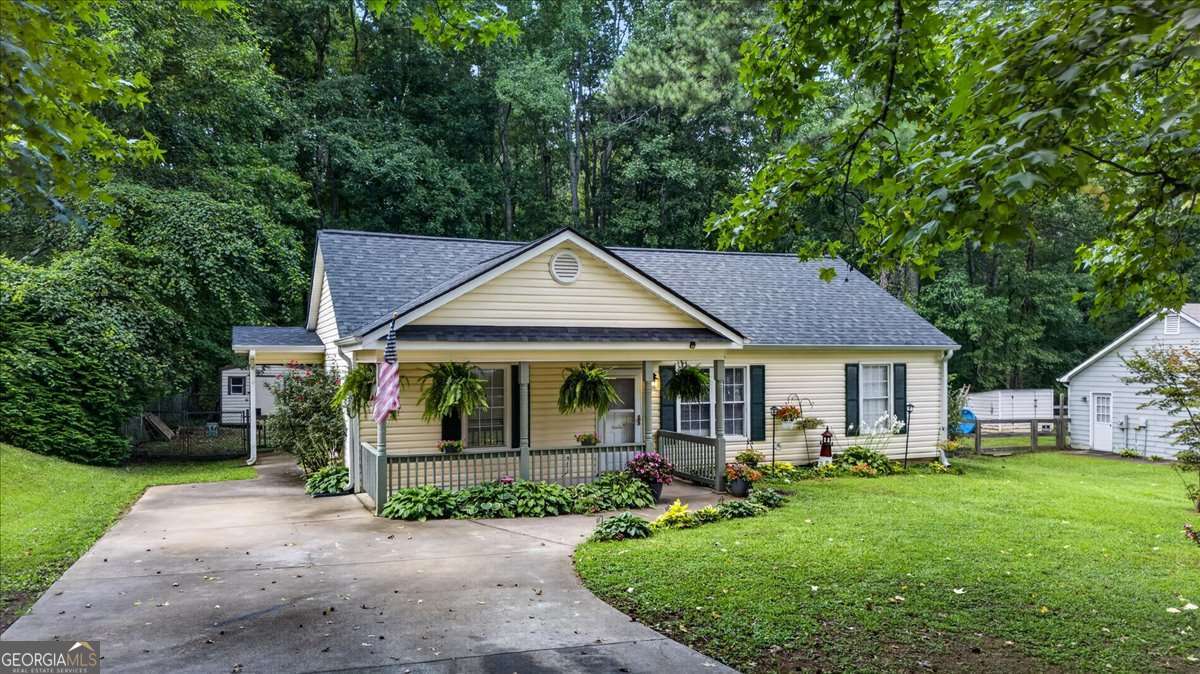 129 Whispering Pine Lane Ne Property Photo 4