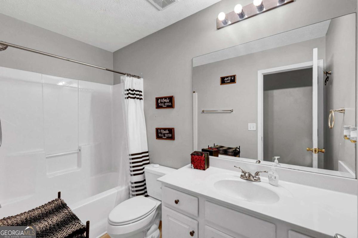 106 Trafalgar Court Property Photo 11