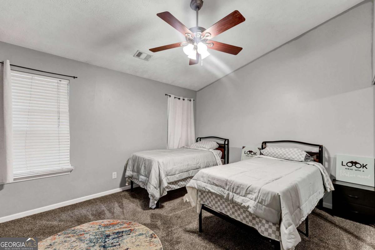 106 Trafalgar Court Property Photo 13