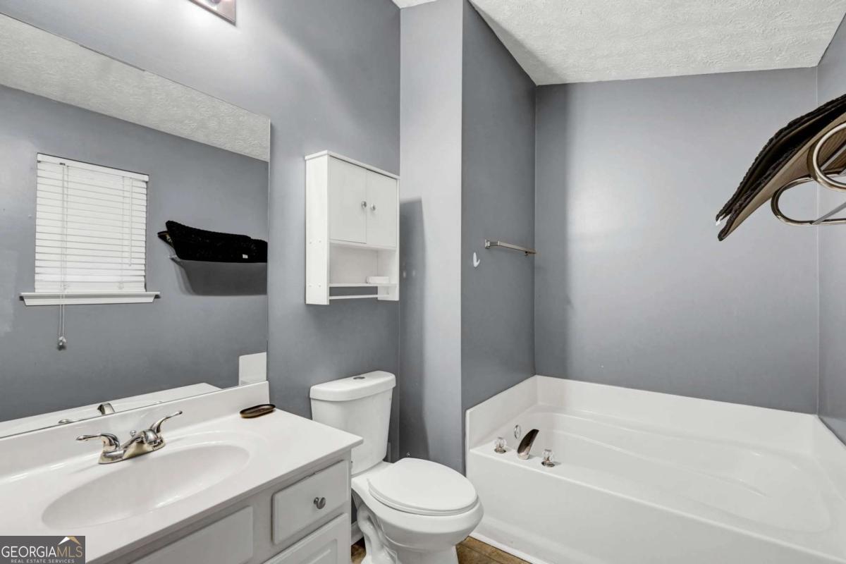 106 Trafalgar Court Property Photo 14