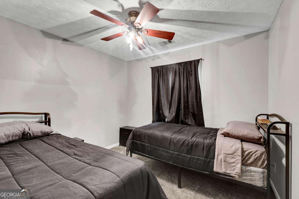 106 Trafalgar Court Property Photo 16