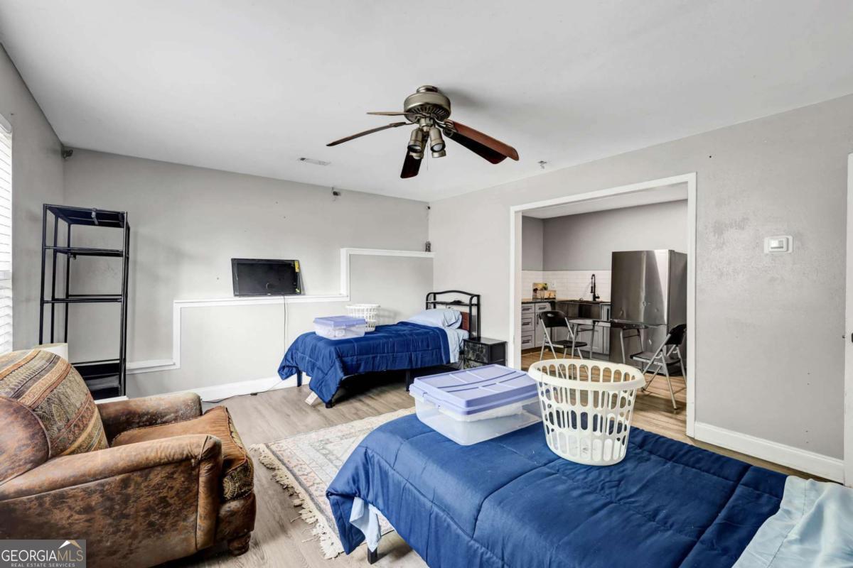 106 Trafalgar Court Property Photo 21