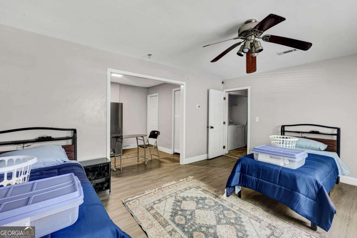 106 Trafalgar Court Property Photo 22