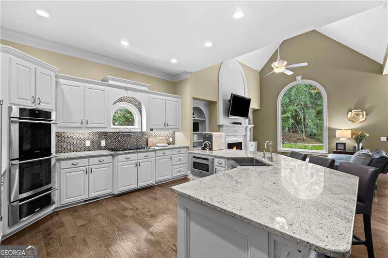3915 Merriweather Woods Property Photo 21