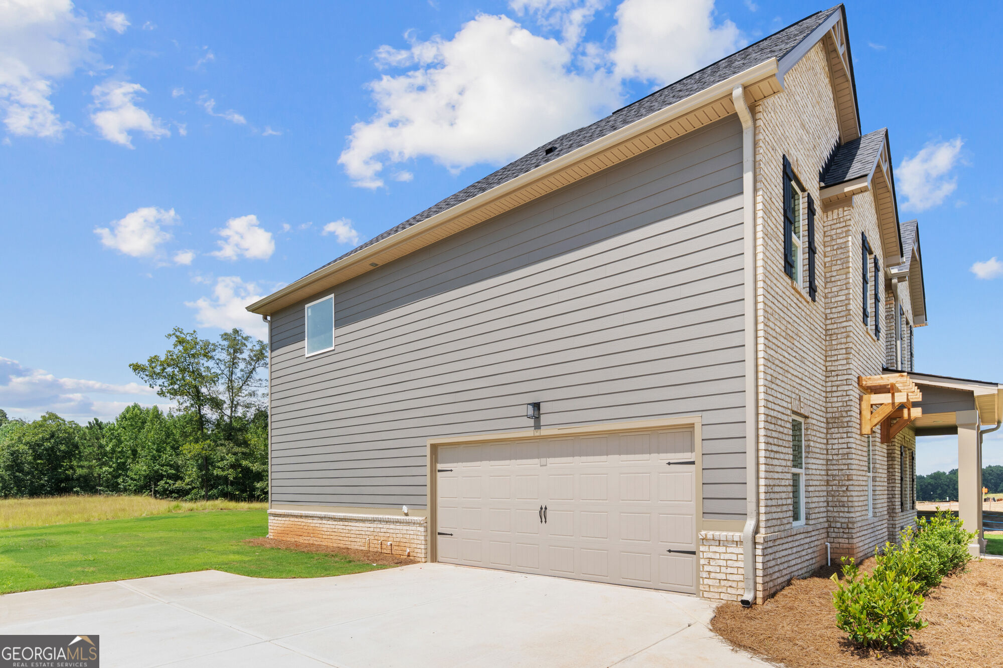 8236 Riverchase Drive Property Photo 4