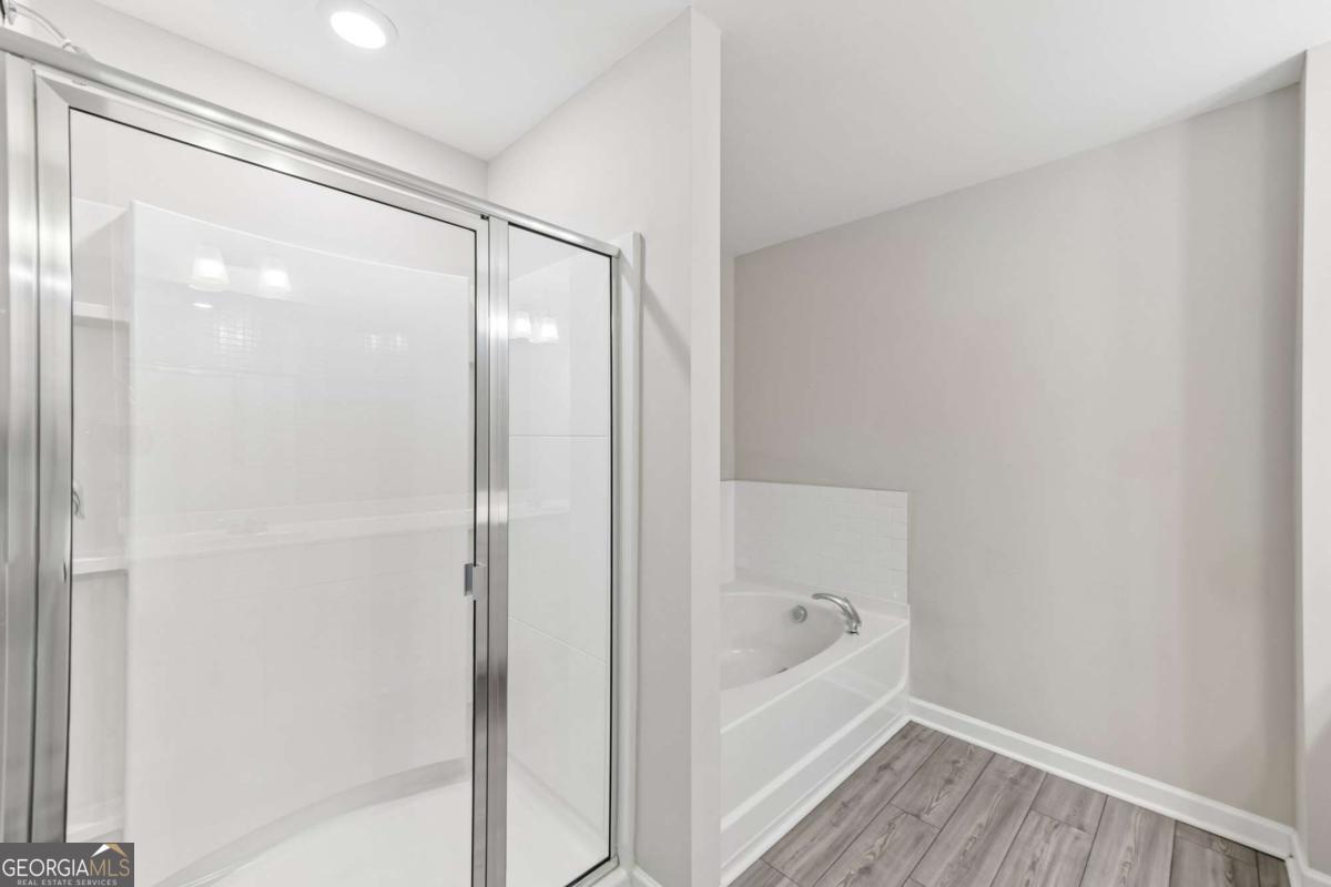 6032 Harbor Landing Drive Property Photo 13