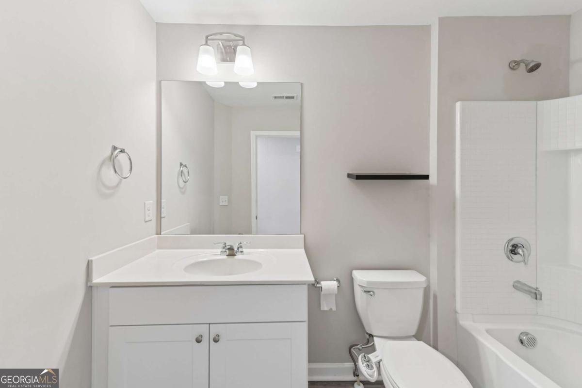 6032 Harbor Landing Drive Property Photo 16