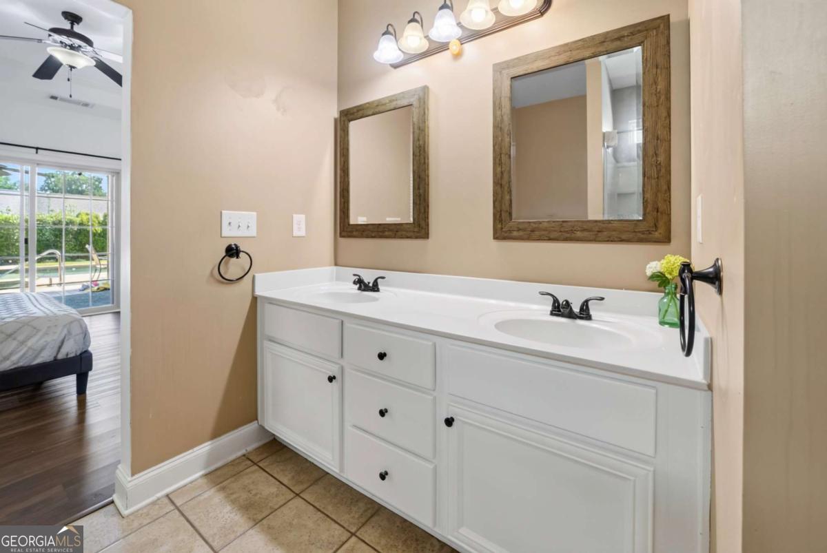 4814 Lost Creek Drive Property Photo 24