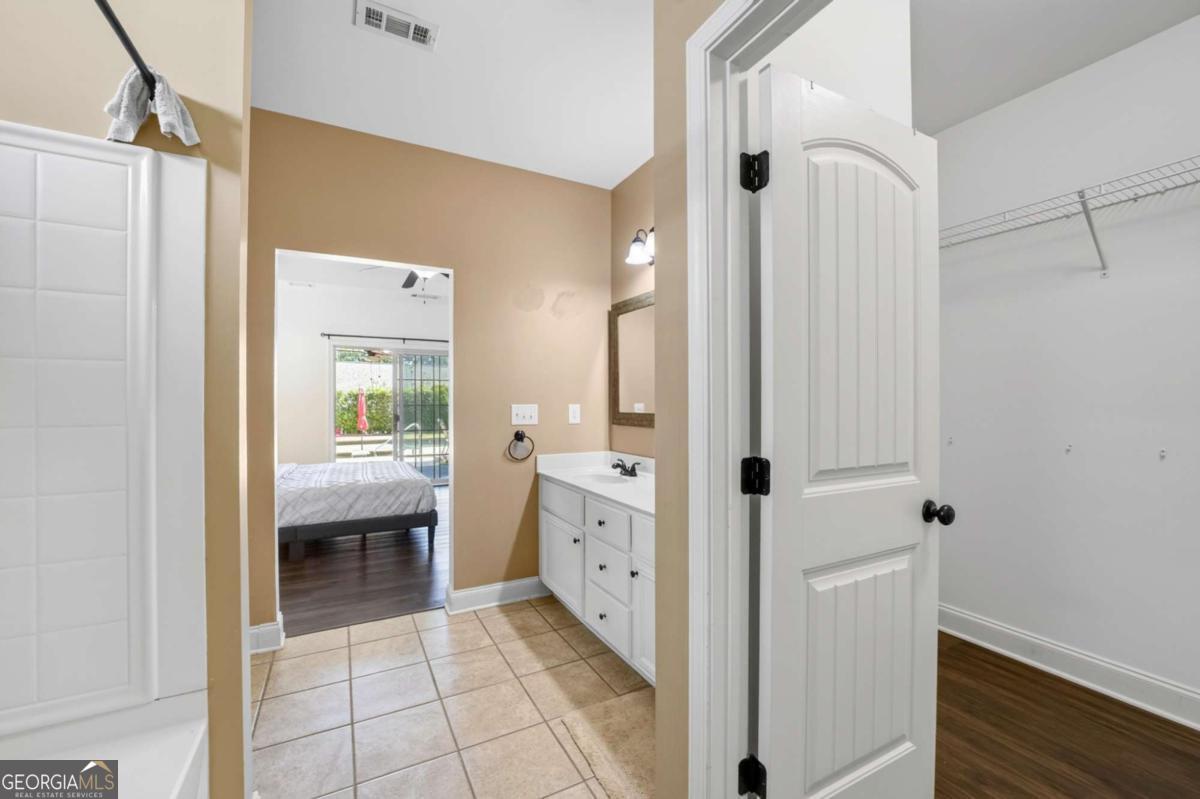 4814 Lost Creek Drive Property Photo 27