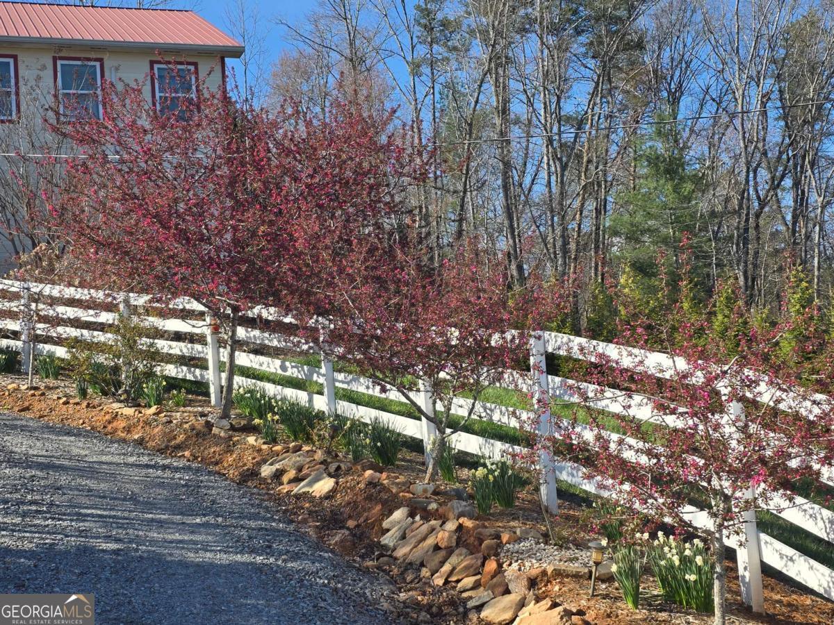 53 Fox Run # 77 Property Photo 76