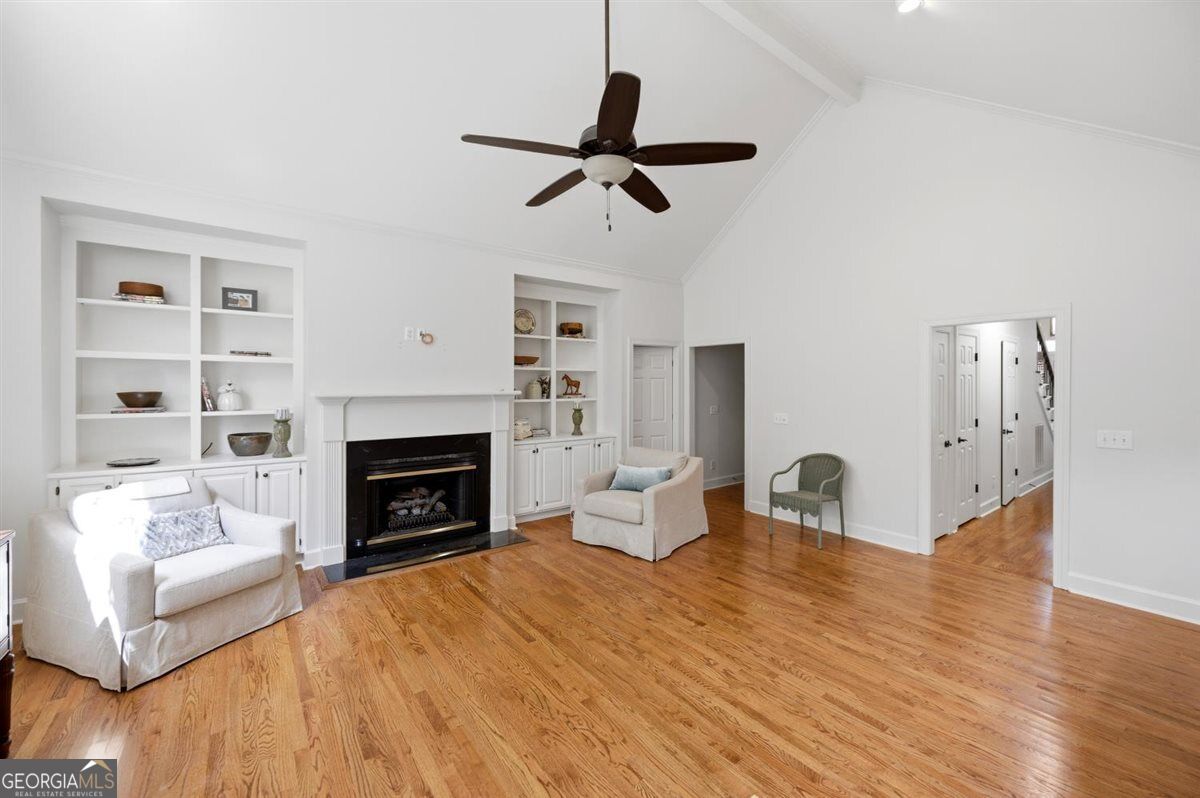 155 N Wellington Property Photo 6