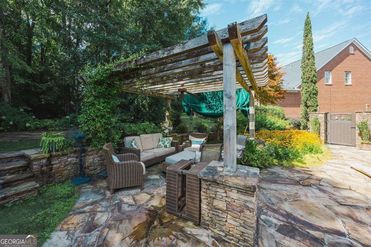 155 N Wellington Property Photo 19
