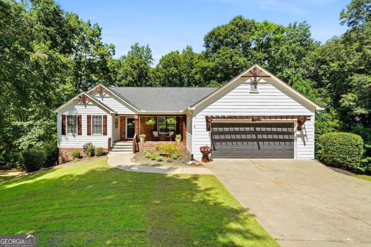 212 Oak Hollow Court