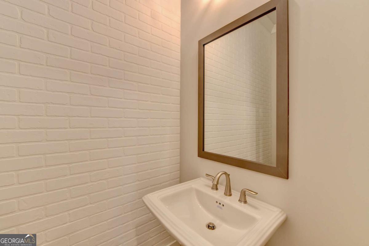 4536 Molder Drive Property Photo 36