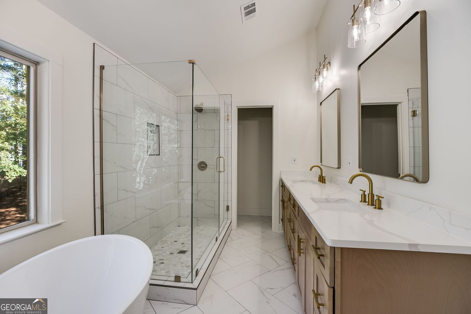 40 Crowe Road Property Photo 44