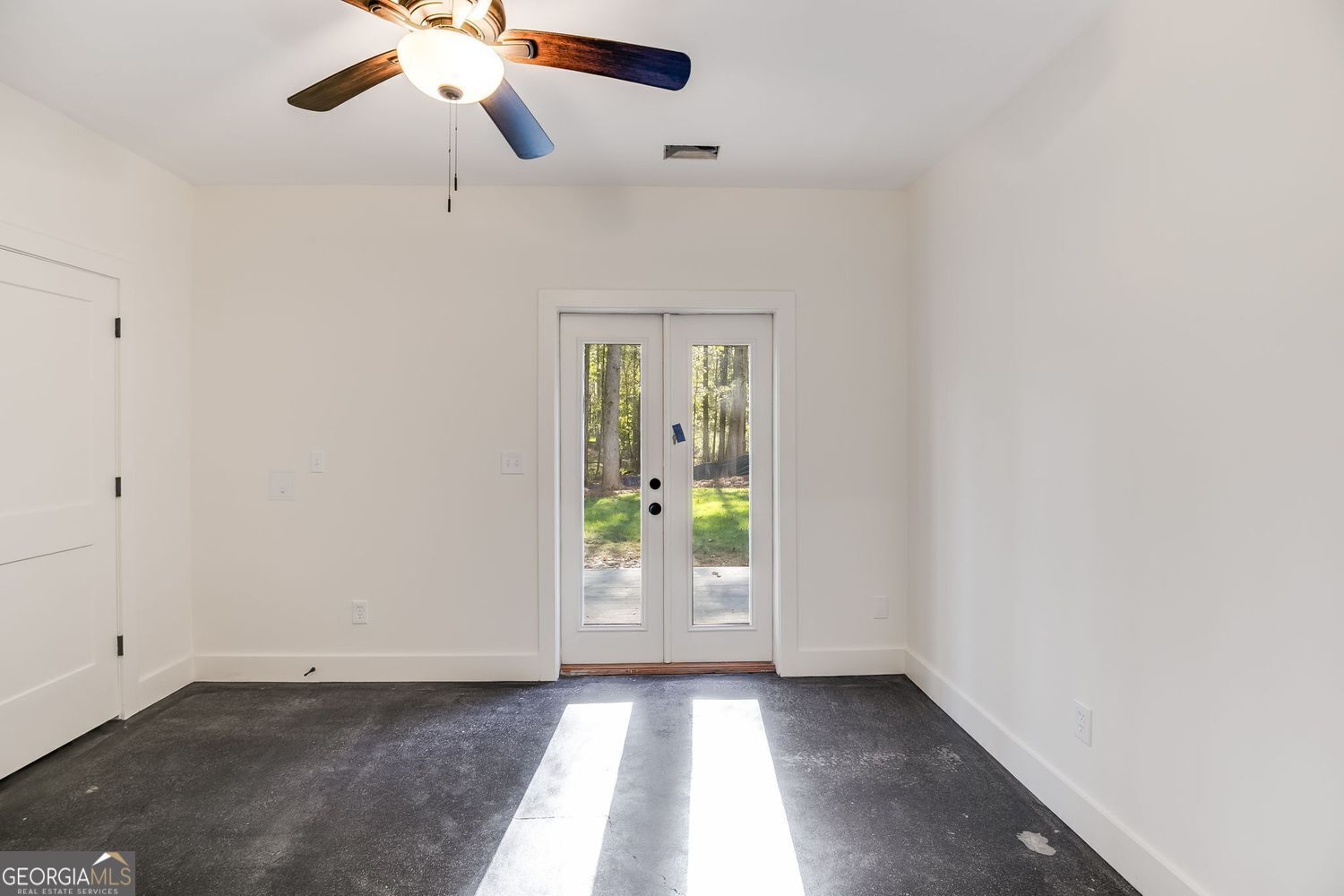 40 Crowe Road Property Photo 60