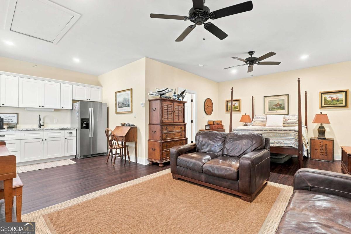 216 Mockingbird Lane Property Photo 41