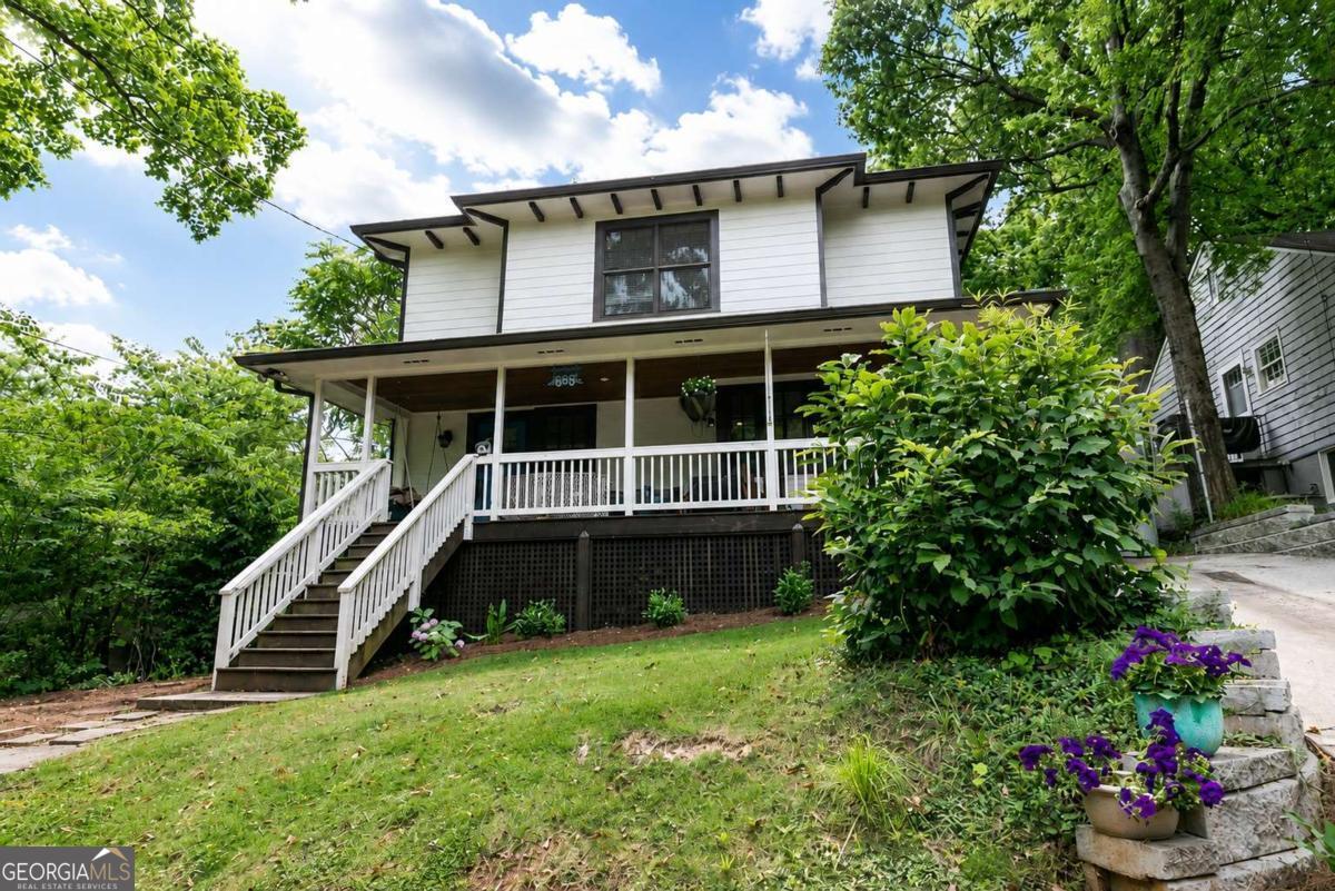 585 Warwick Street SE Property Photo 1