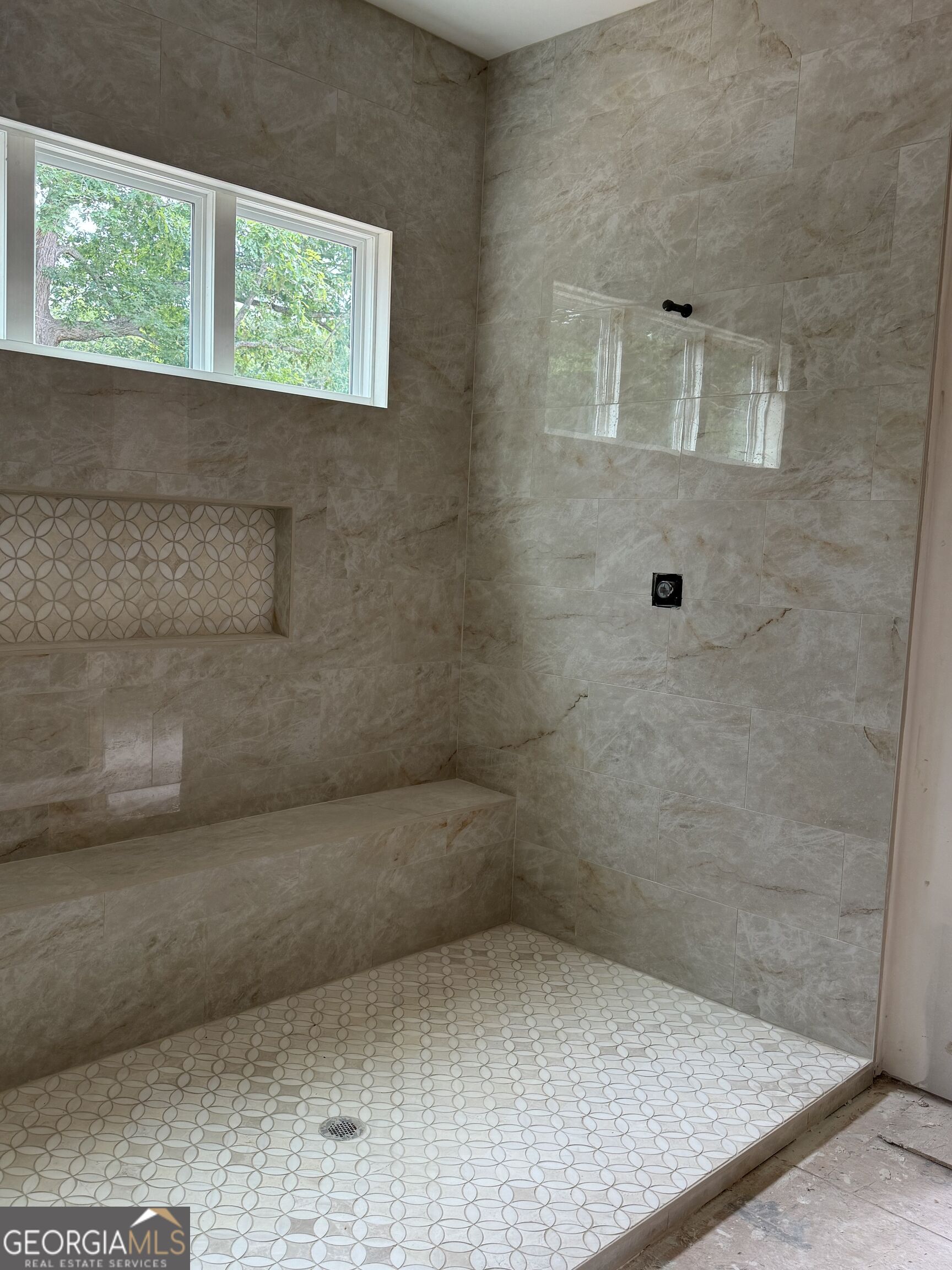 5990 Warpath Road Property Photo 8