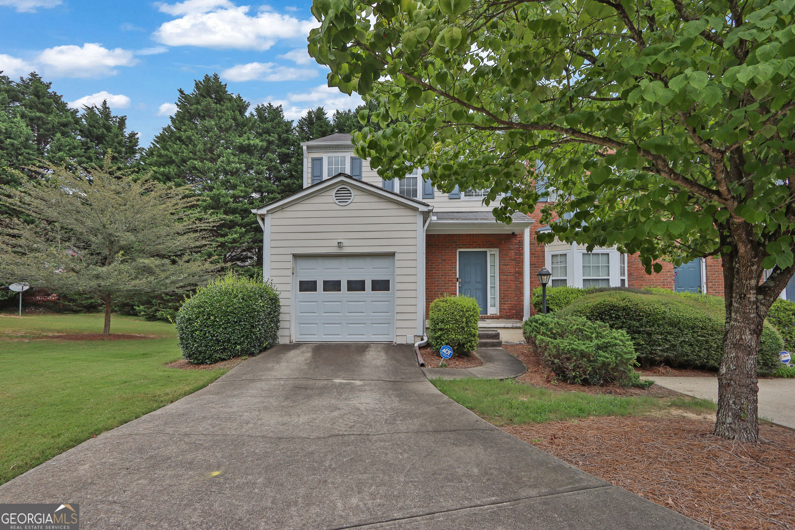 5252 Pinnacle Point Court Property Photo 1
