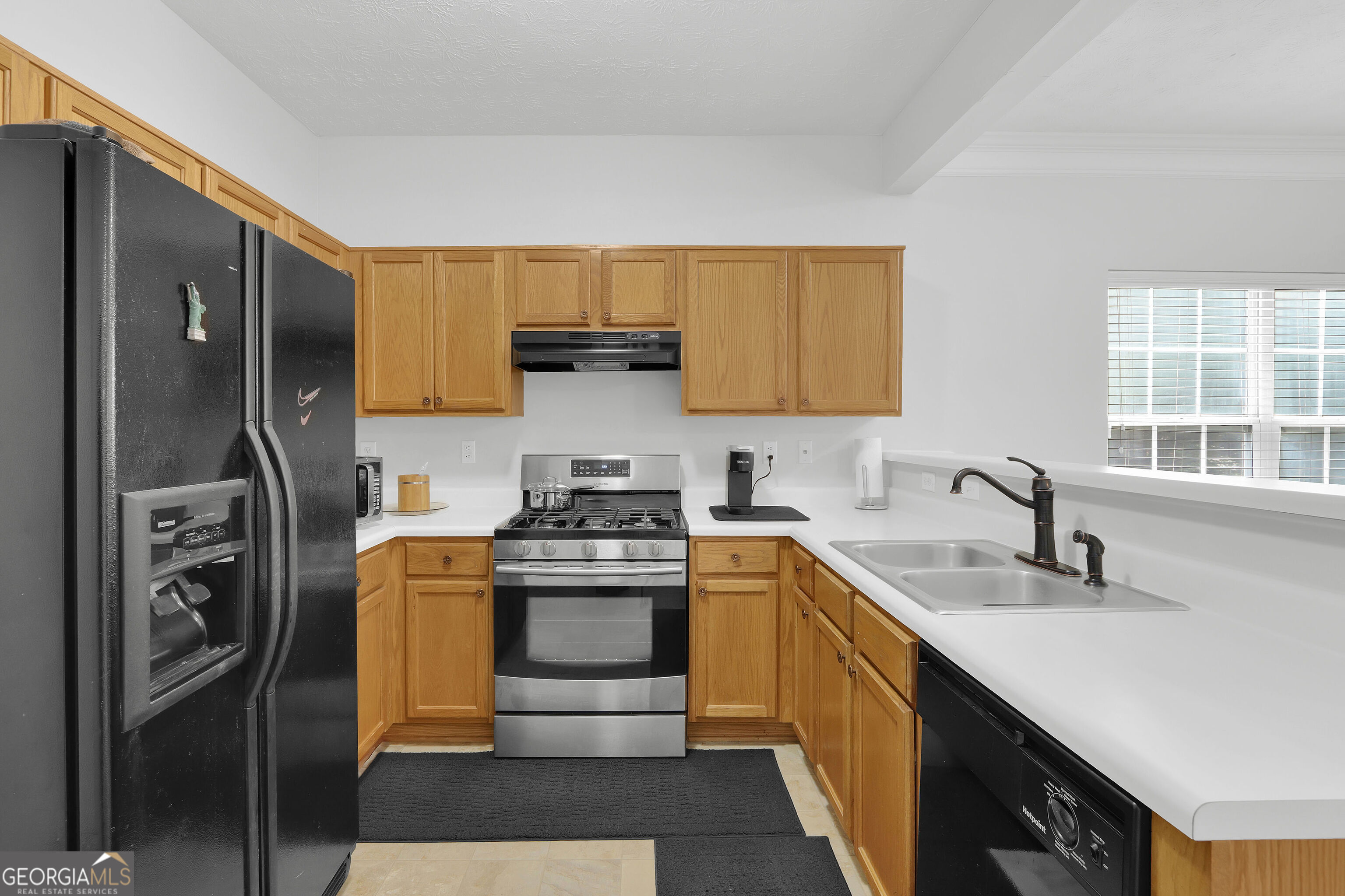 5252 Pinnacle Point Court Property Photo 4