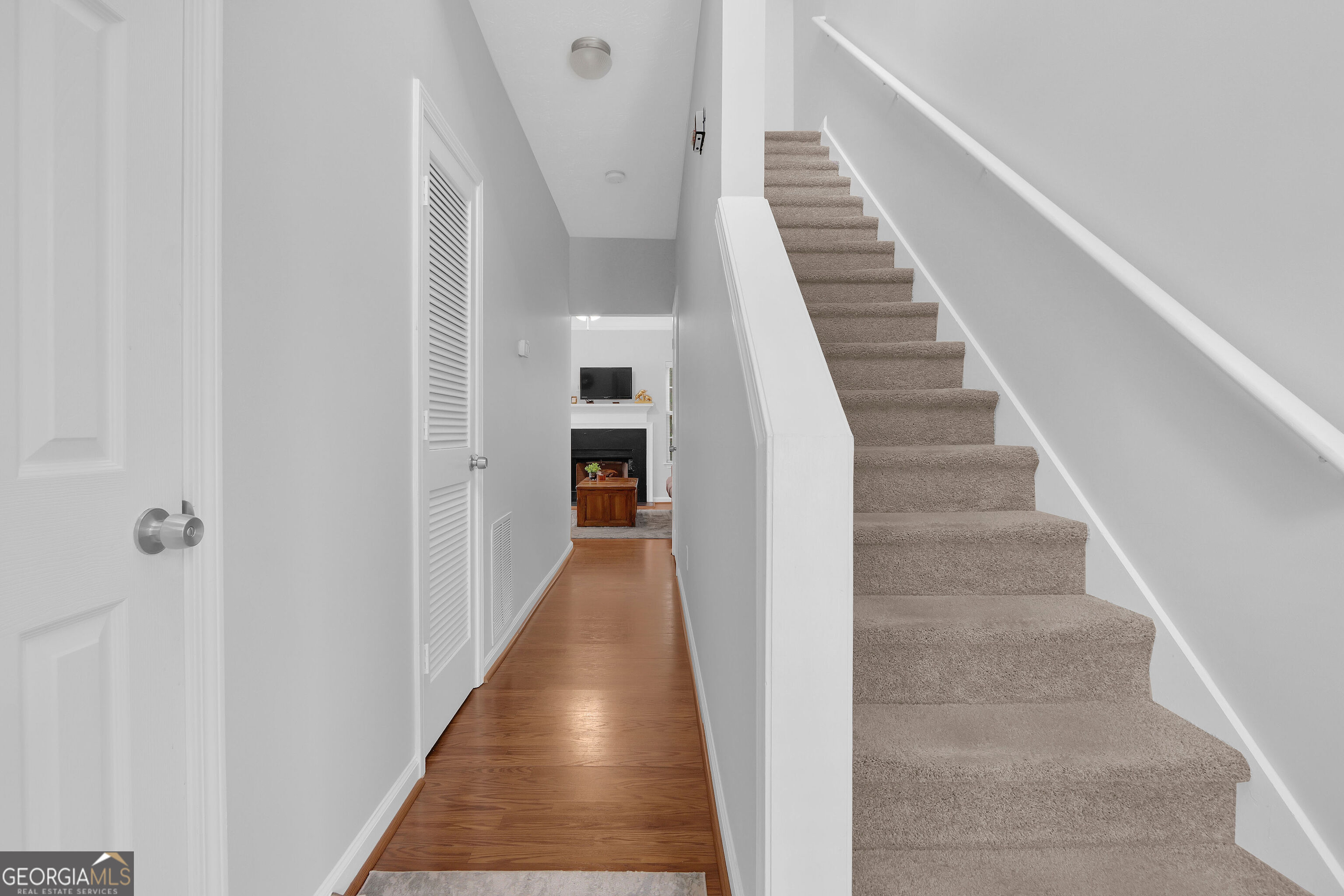 5252 Pinnacle Point Court Property Photo 7