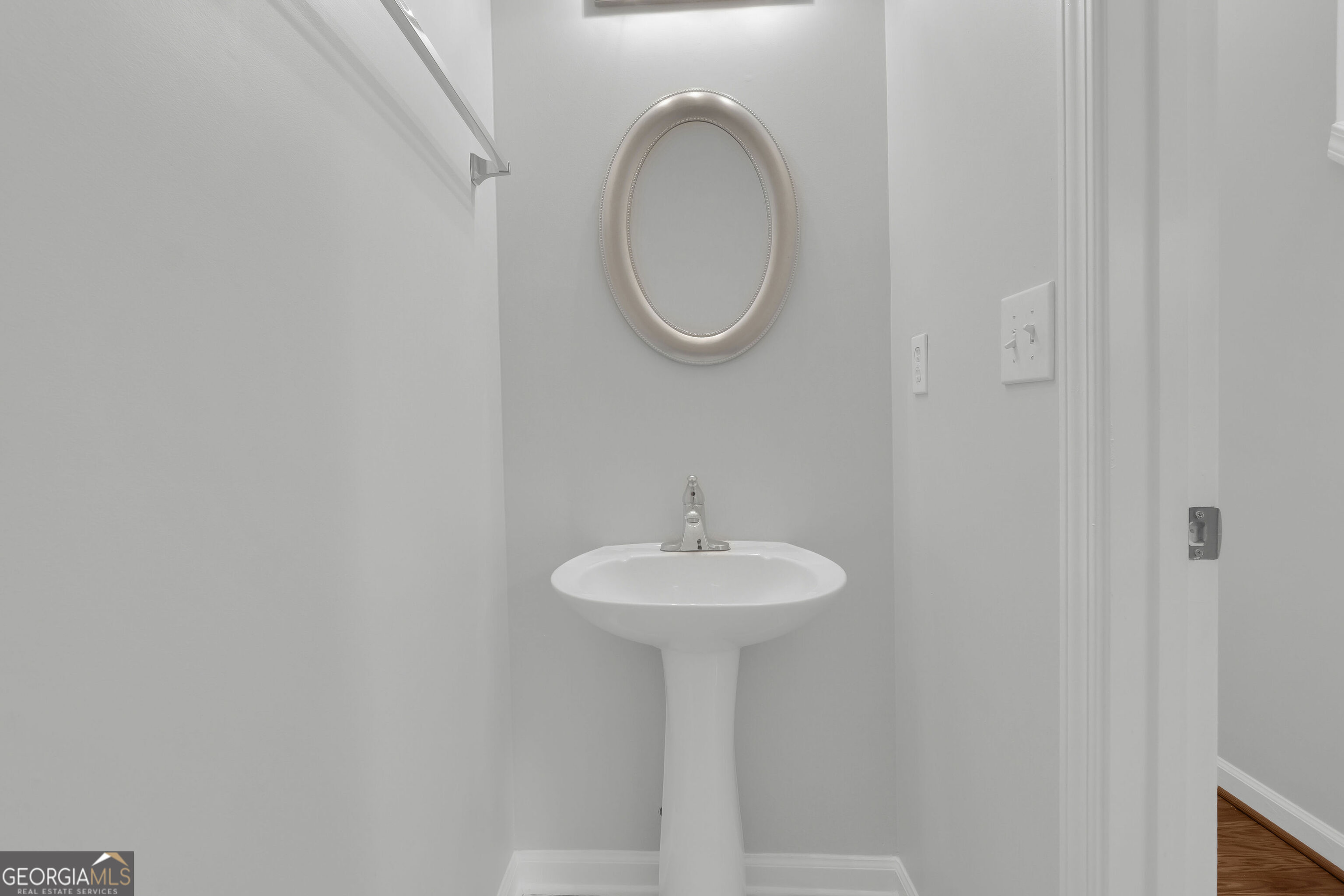 5252 Pinnacle Point Court Property Photo 9
