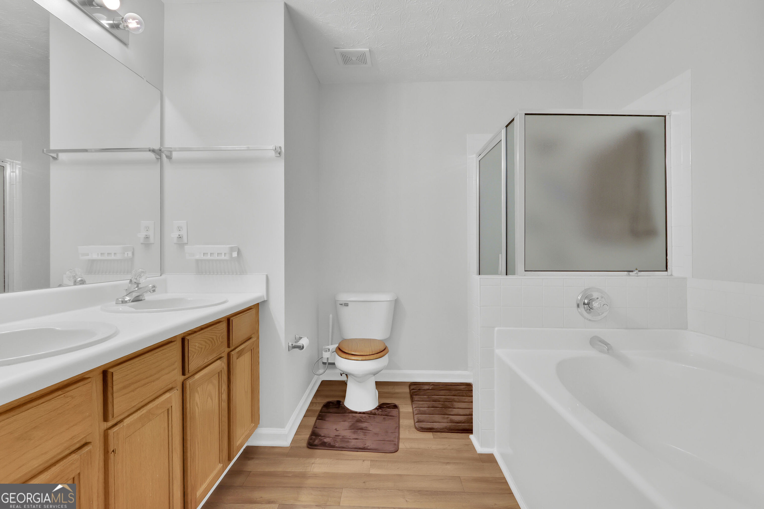 5252 Pinnacle Point Court Property Photo 24