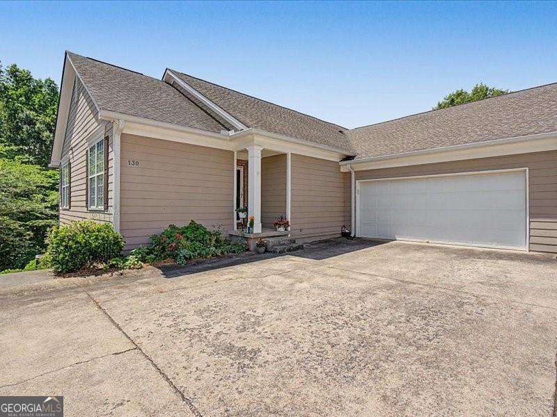 130 Camry Circle Property Photo 1