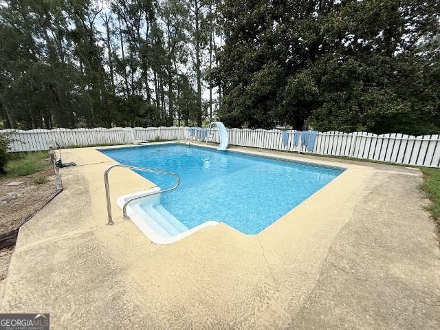 817 Golf Drive Property Photo 3