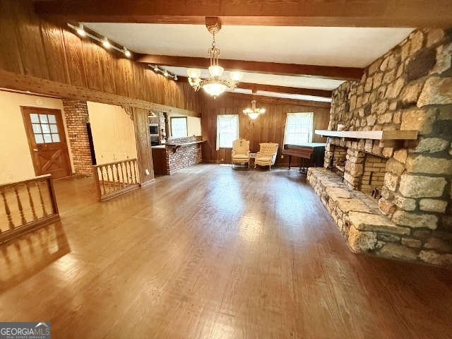 817 Golf Drive Property Photo 4