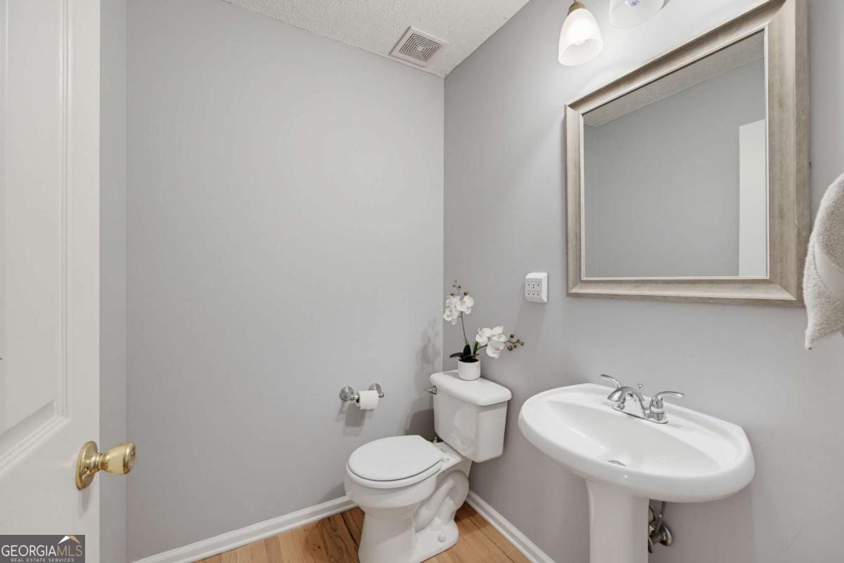 804 Abbington Lane Property Photo 13
