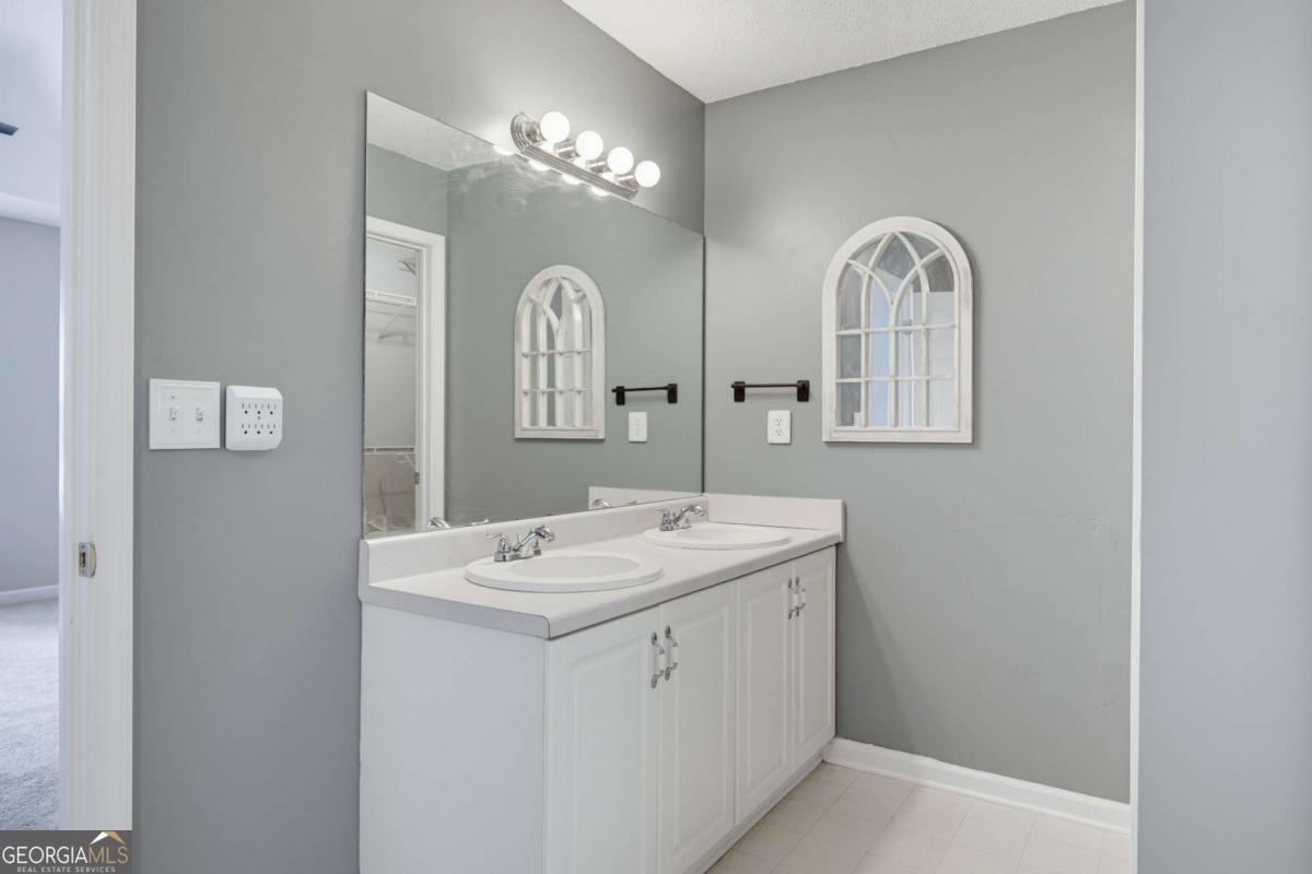 804 Abbington Lane Property Photo 16