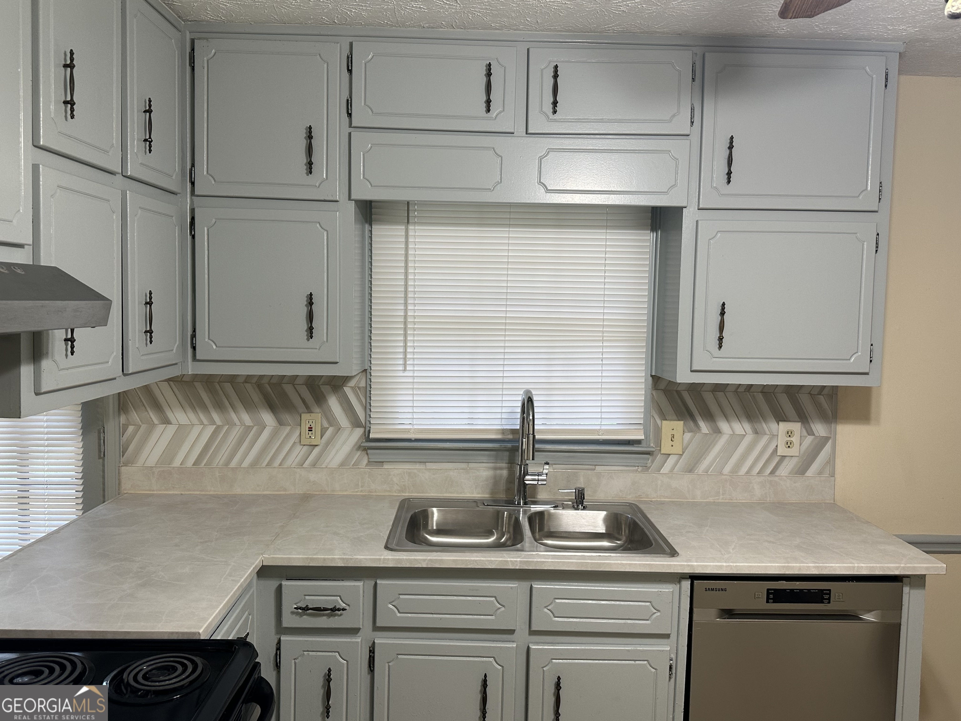 178 Hill Lane Property Photo 40
