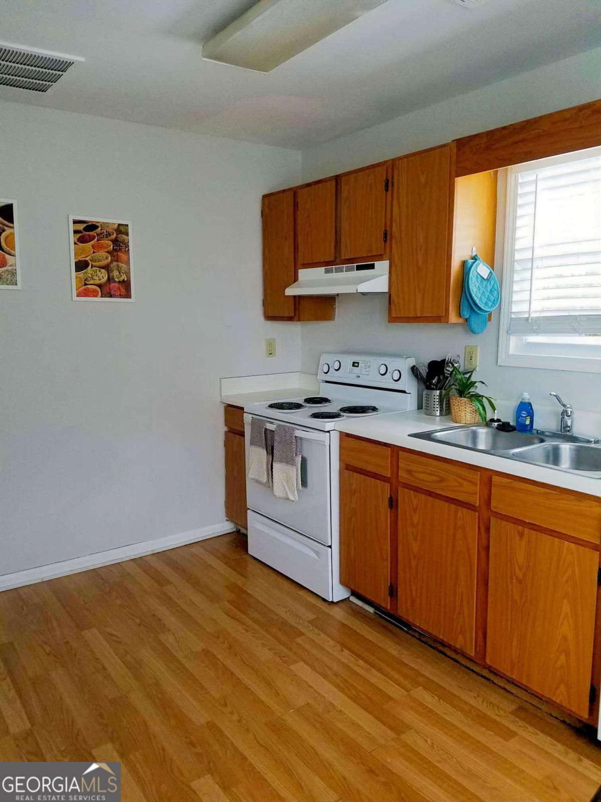 1738 Taylor Street Nw # A2 Property Photo 4