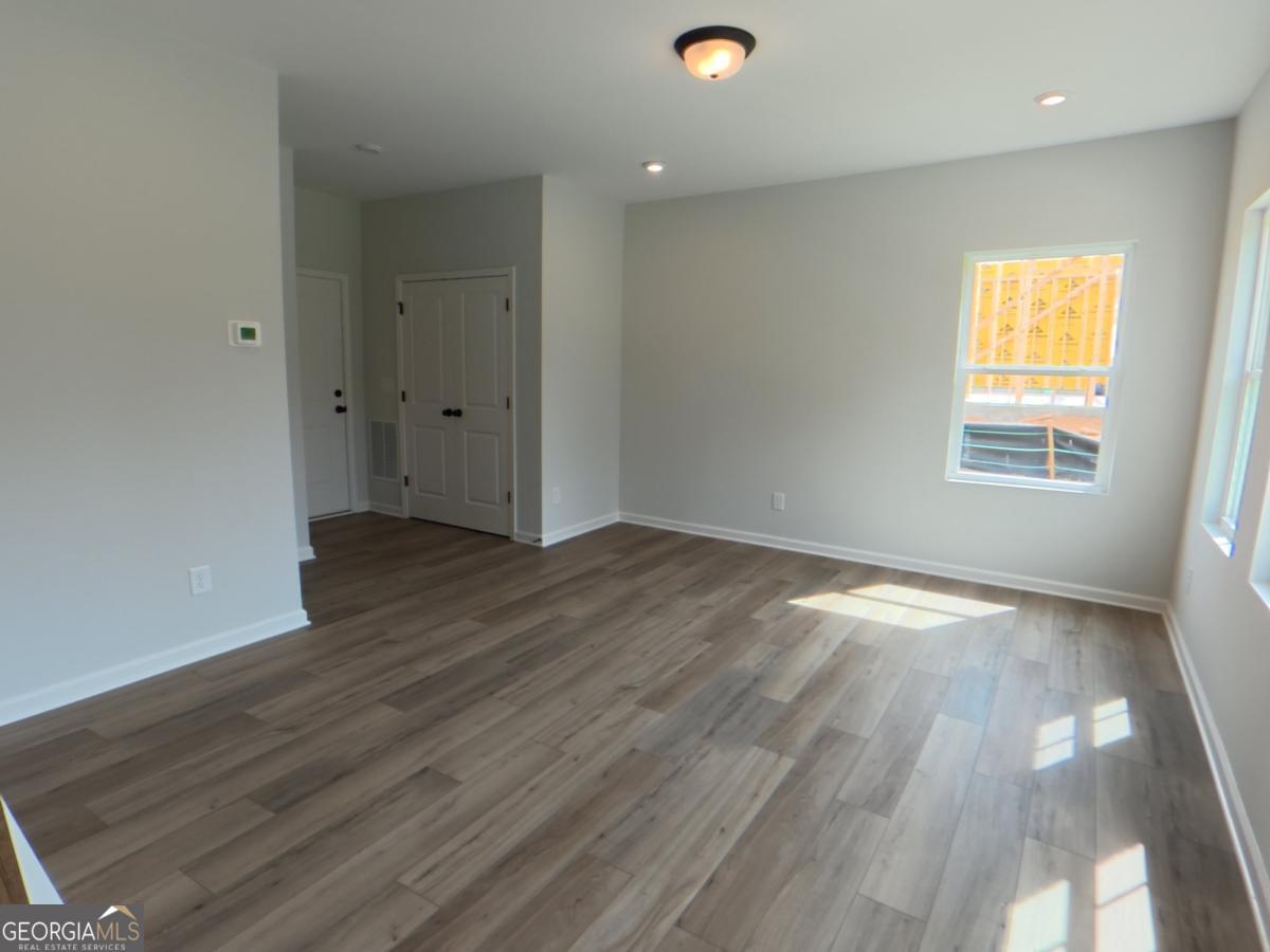 2923 Beaconwood Court Property Photo 4