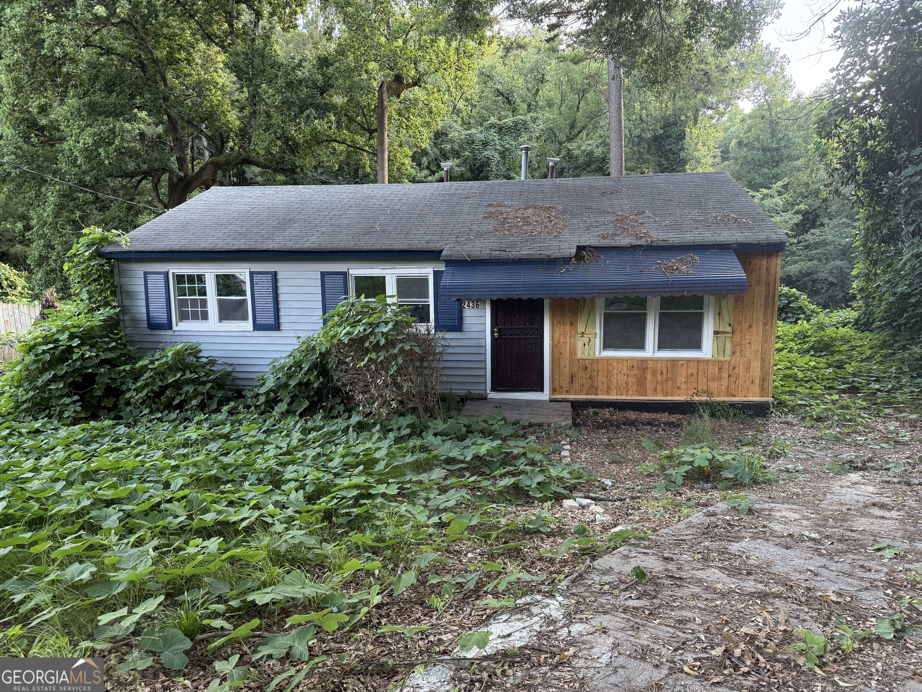 2436 Clarissa Drive NW Property Photo 1