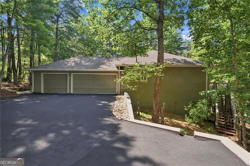 523 Cherokee Trail Property Photo 3