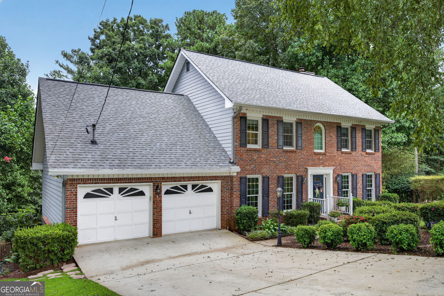 1364 Bywood Court Property Photo 4