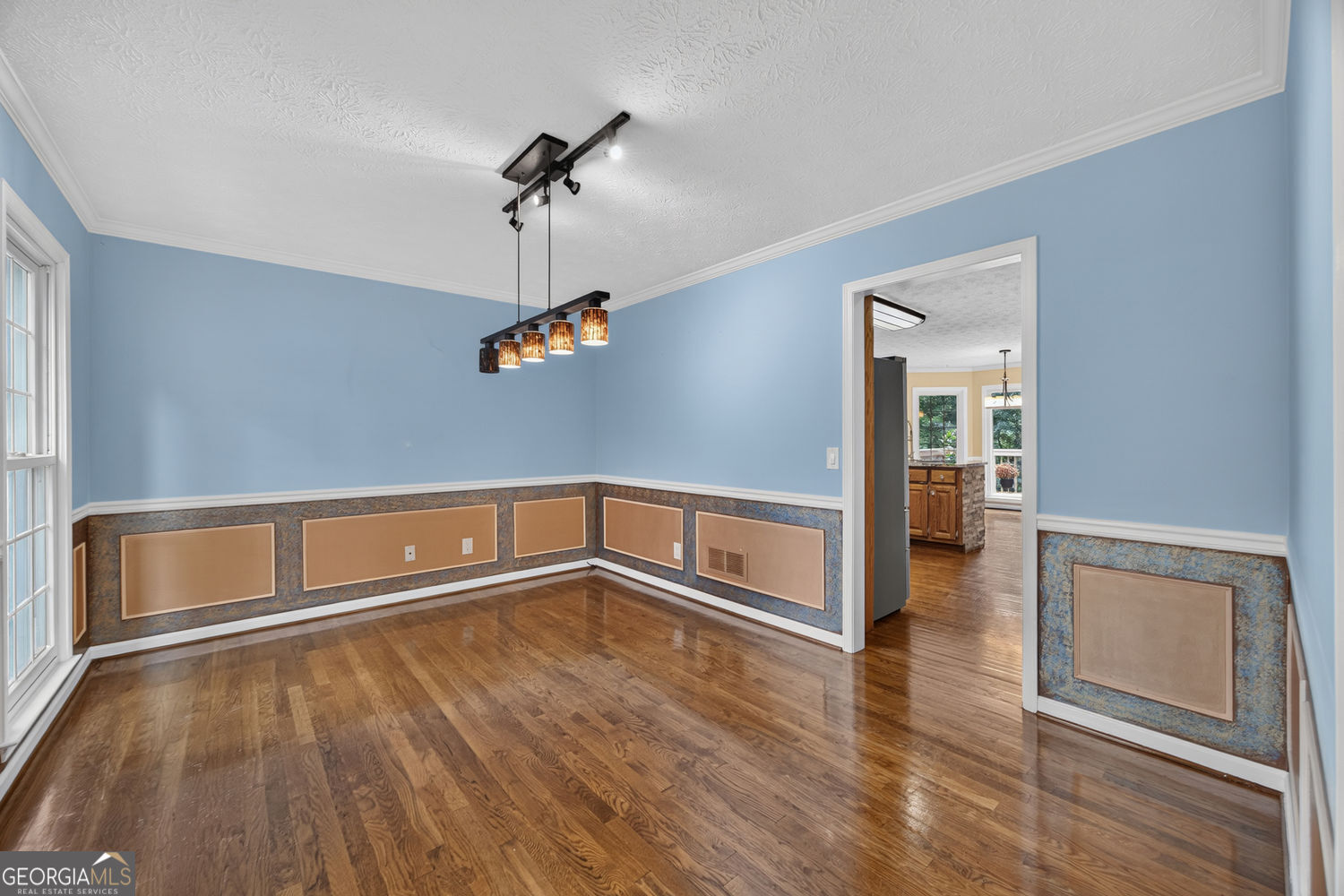 1364 Bywood Court Property Photo 6