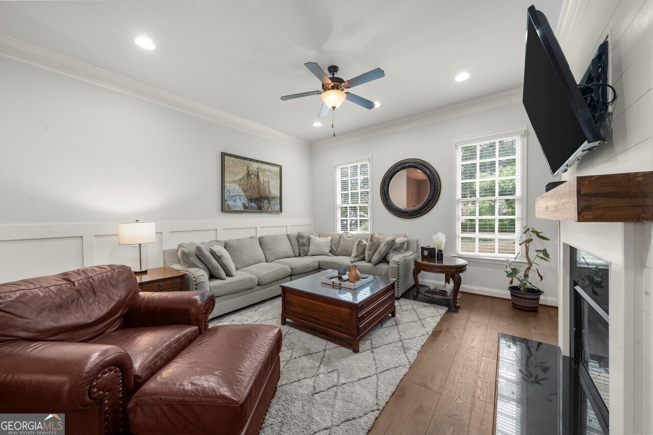 410 Rose Garden Lane Property Photo 8