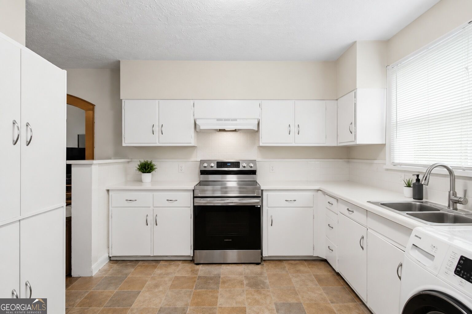 2009 Broad Street Property Photo 8
