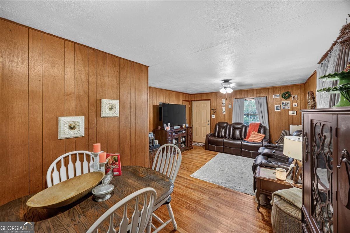 216 Harris Street Property Photo 9