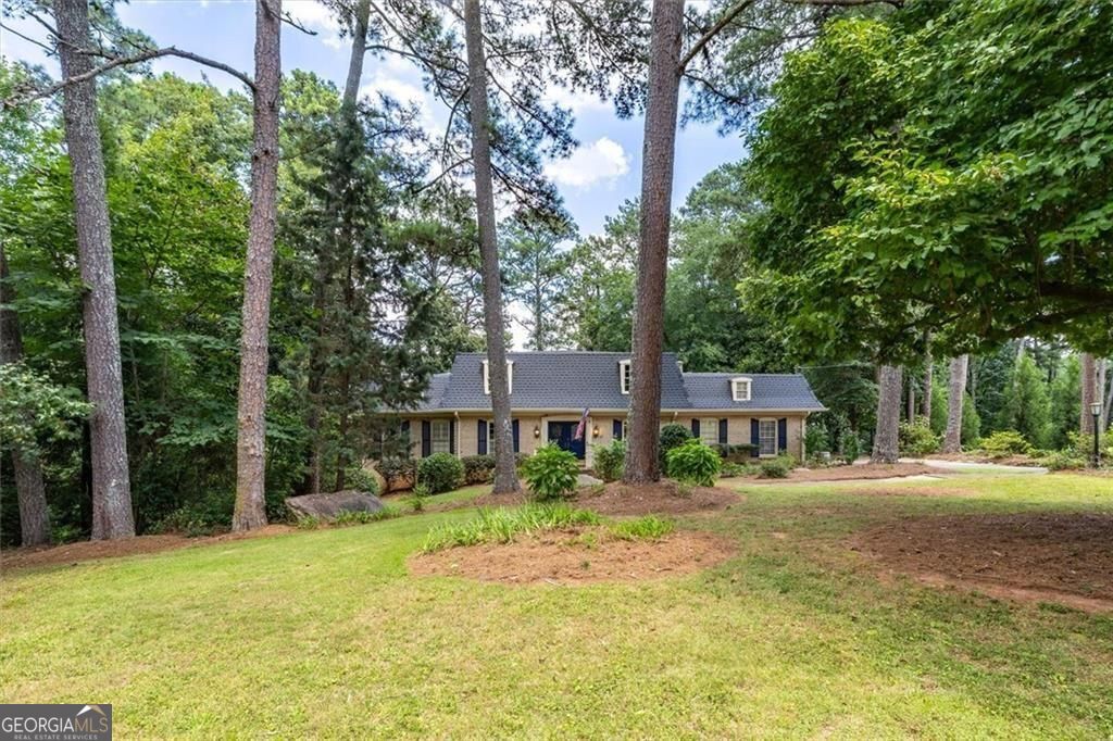 2123 Mountain Creek Drive Property Photo 2