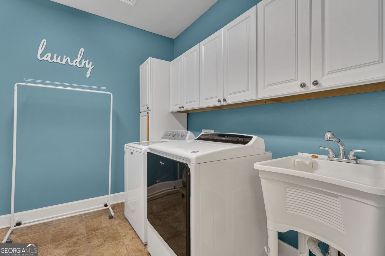 306 Whispering Pines Way Property Photo 11