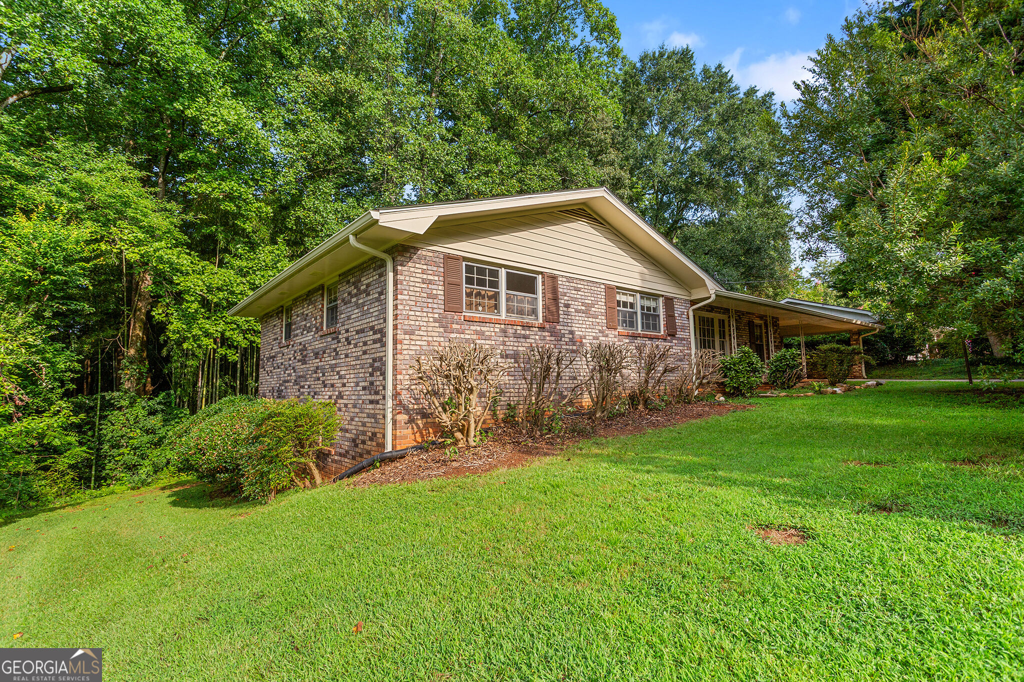 515 Shay Drive Sw Property Photo 3