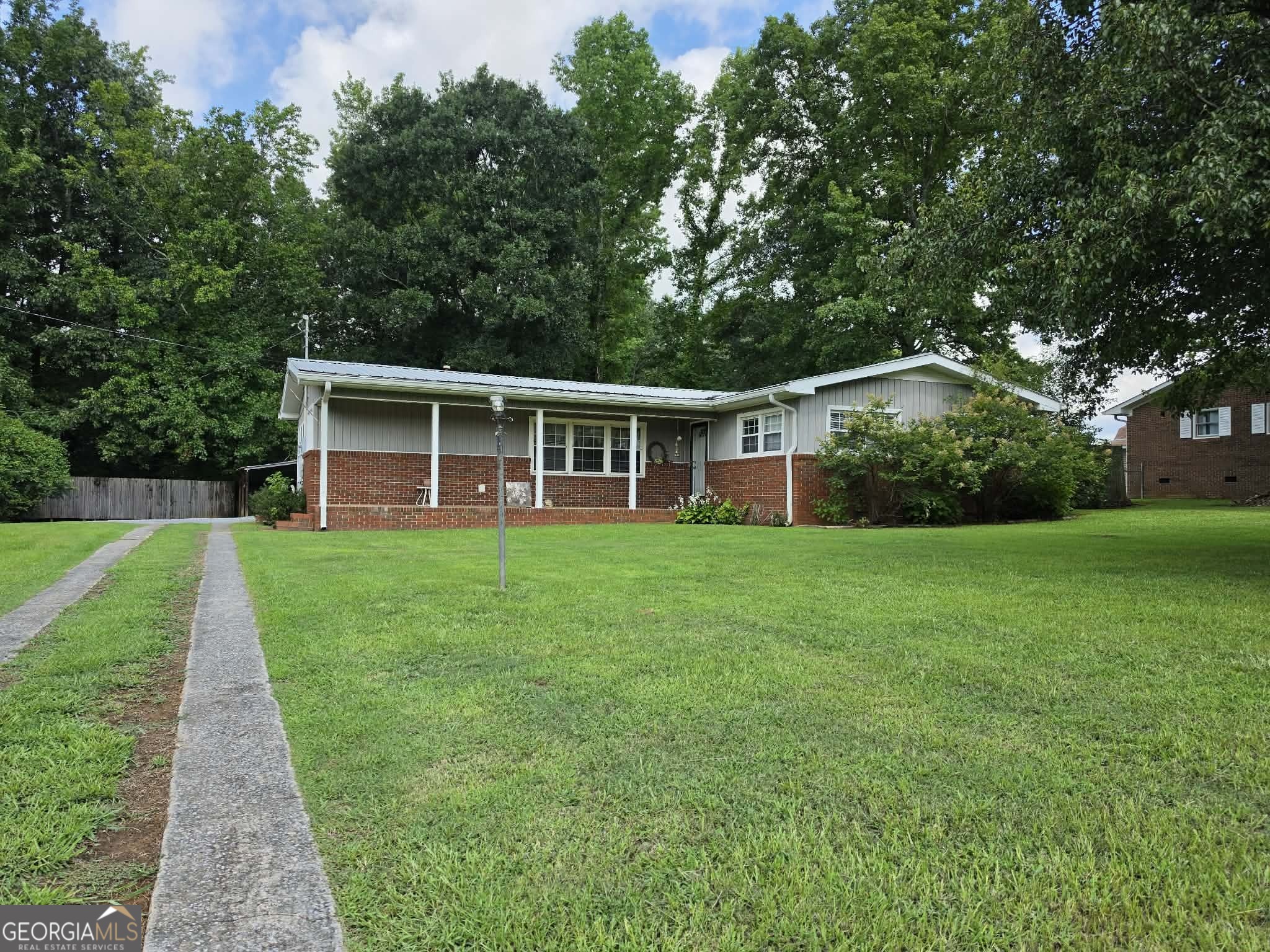 534 Maple Drive Property Photo 1